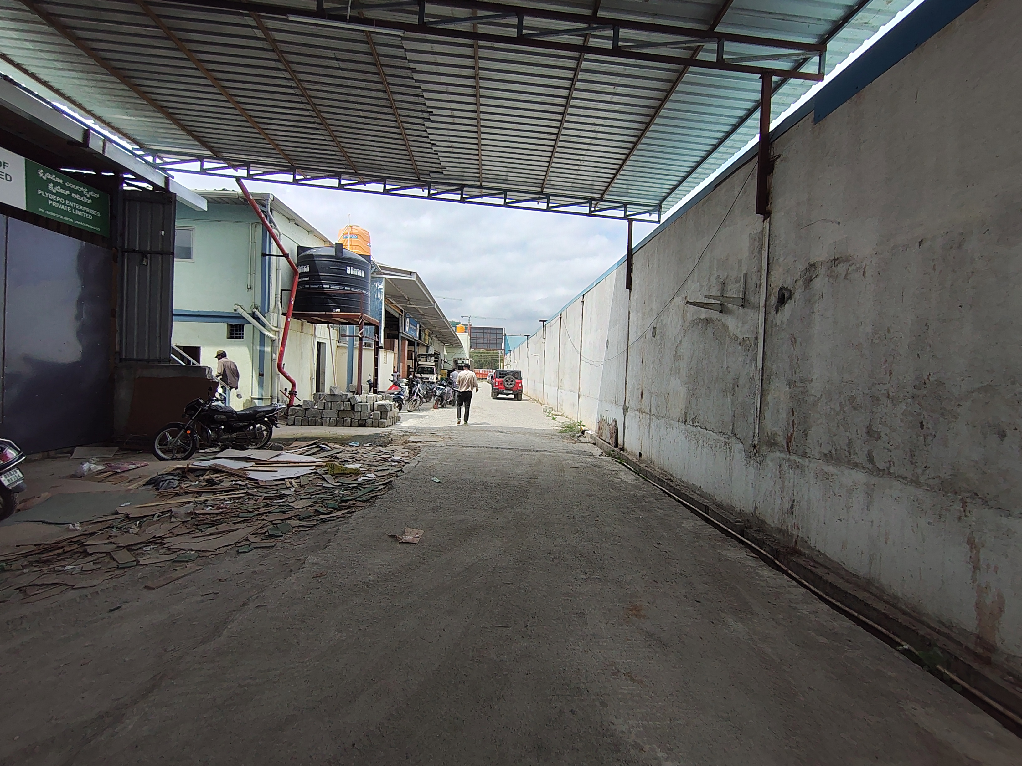 26,000 sqft warehouse in Bangalore, Karnataka, photo 1 of 17