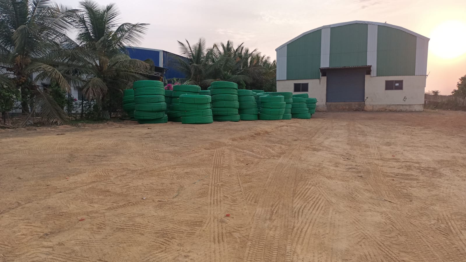 11,000 sqft warehouse in Dharwad, Karnataka, photo 1 of 4
