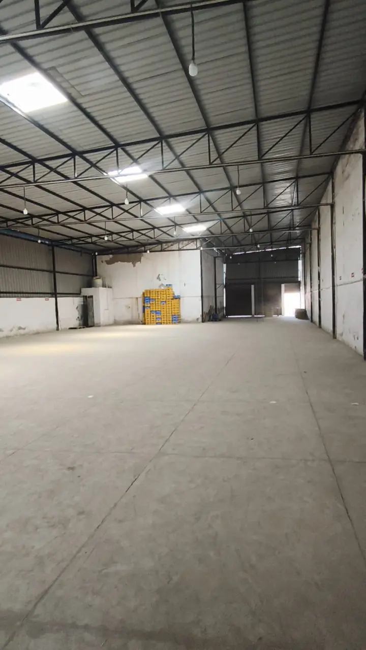 6,400 sqft warehouse in Delhi, Delhi