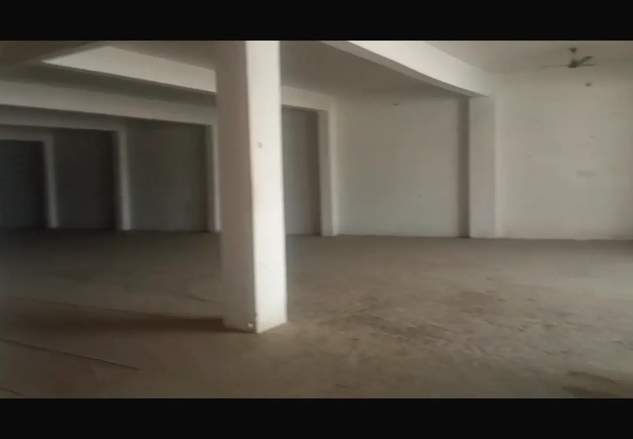 10,000 sqft warehouse in Lucknow, Uttar pradesh
