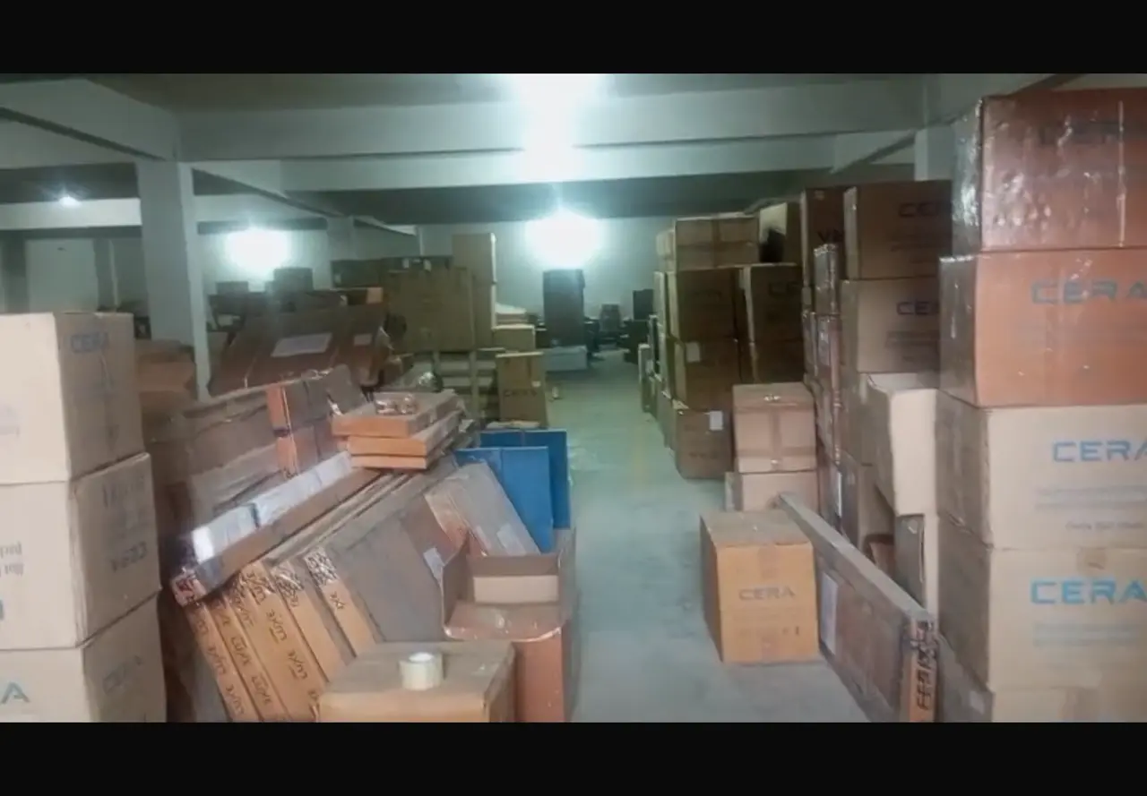 10,000 sqft warehouse in Lucknow, Uttar Pradesh