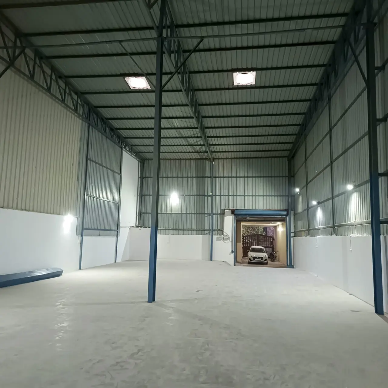 5,000 sqft warehouse in Bamnoli, Delhi