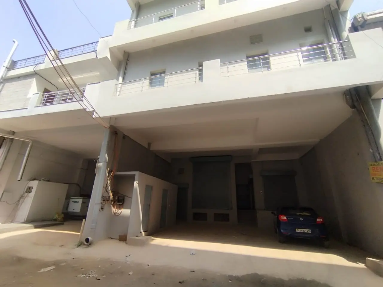 5,000 sqft warehouse in Bamnoli, Delhi