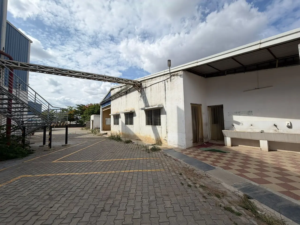 65,000 sqft warehouse in Bengaluru, Karnataka