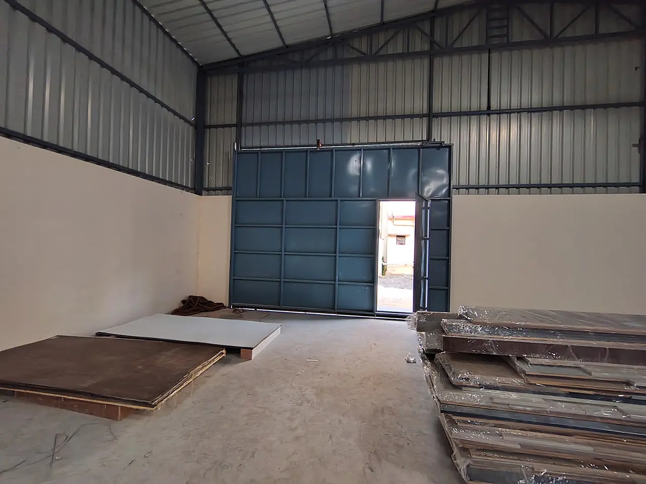 11,505 sqft warehouse in Bangalore, Karnataka, photo 1 of 15