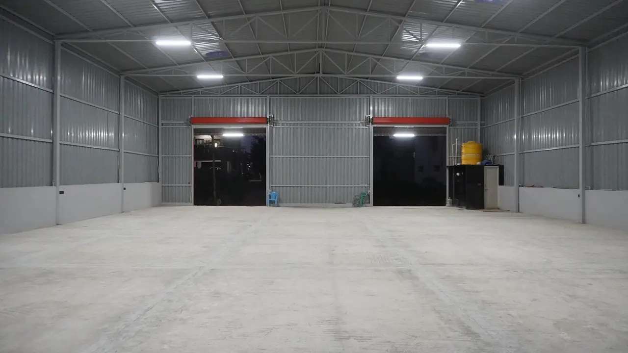 5,200 sqft warehouse in Bangalore, Karnataka, photo 1 of 2