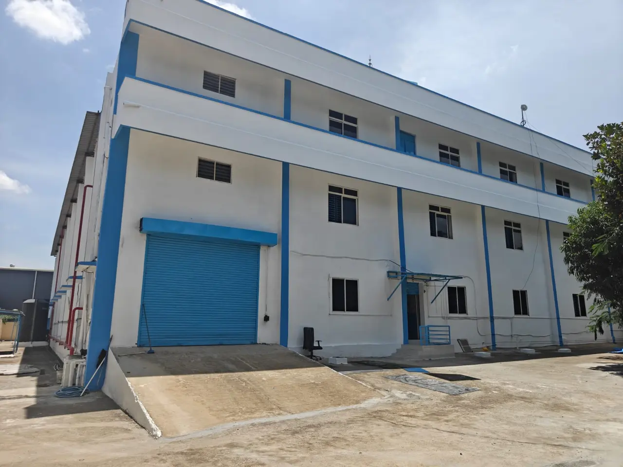 25,000 sqft warehouse in Bangalore, Karnataka, photo 1 of 8