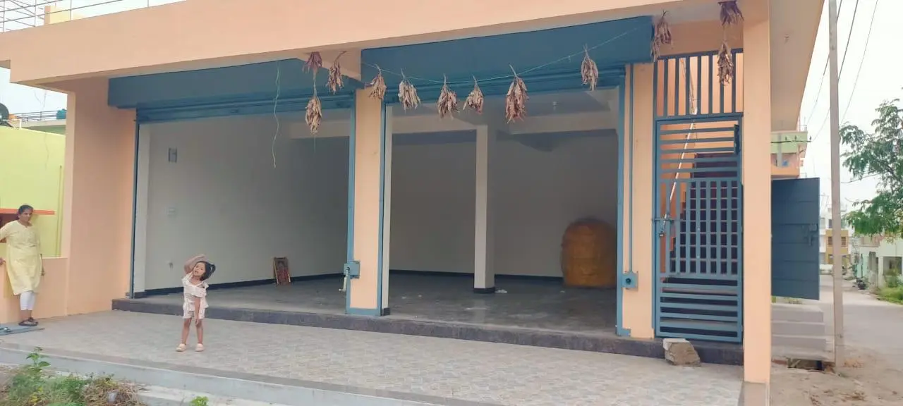 1,600 sqft warehouse in Bangalore, Karnataka, photo 1 of 2