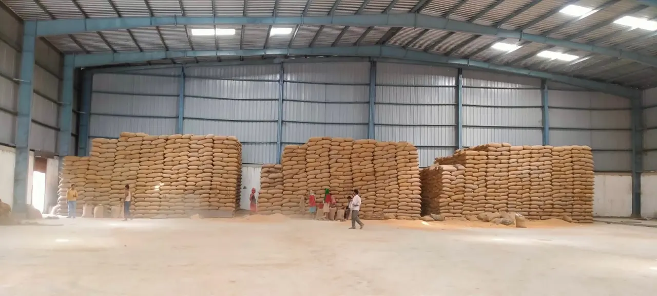 27,000 sqft warehouse in Varanasi, Uttar Pradesh, photo 1 of 4