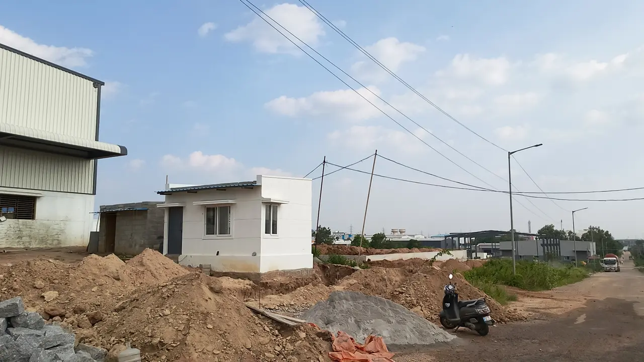 10,000 sqft warehouse in Tumakuru, Karnataka, photo 1 of 8