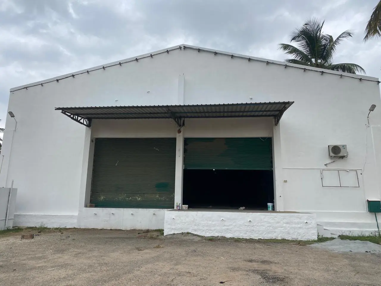 15,000 sqft warehouse in Bengaluru, Karnataka, photo 1 of 8