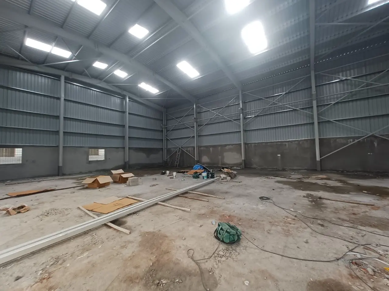 5,200 sqft warehouse in Bengaluru, Karnataka, photo 1 of 6