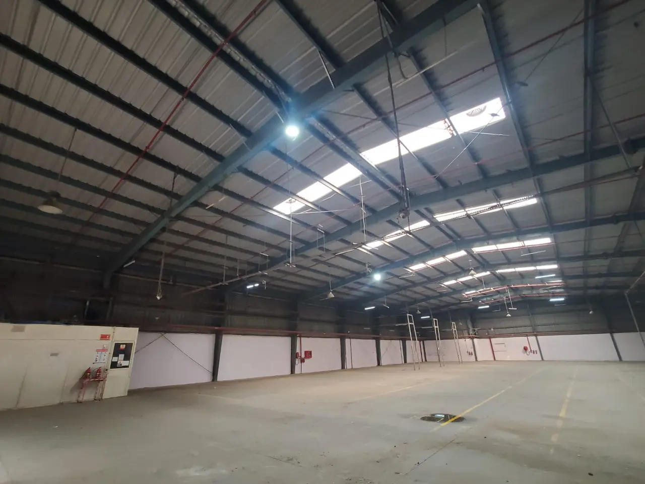 20,000 sqft warehouse in Delhi, Delhi