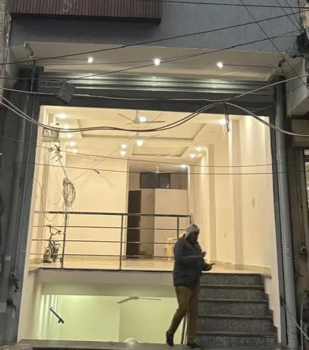 1,600 sqft warehouse in Delhi, Delhi