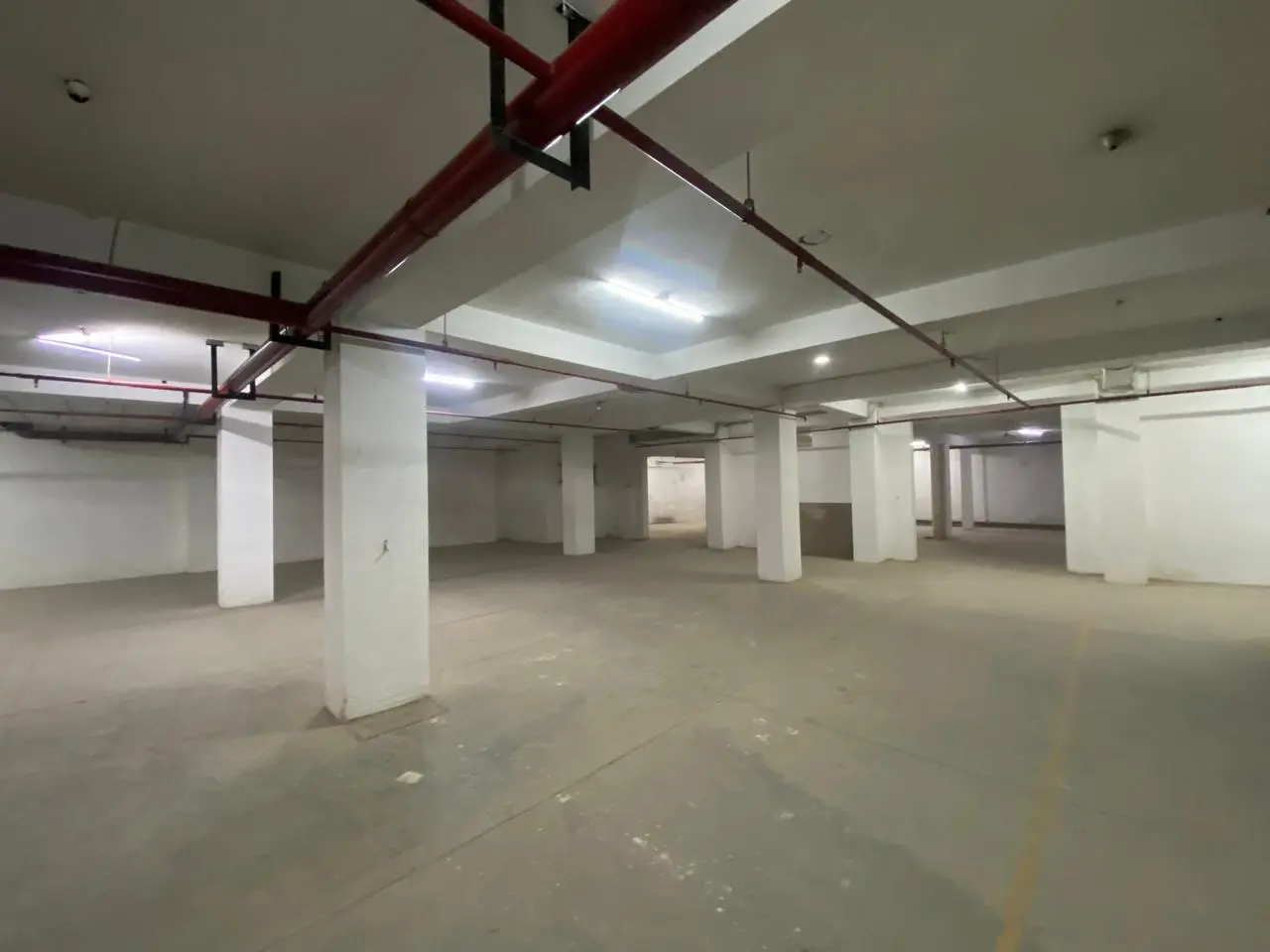11,000 sqft warehouse in Delhi, Delhi