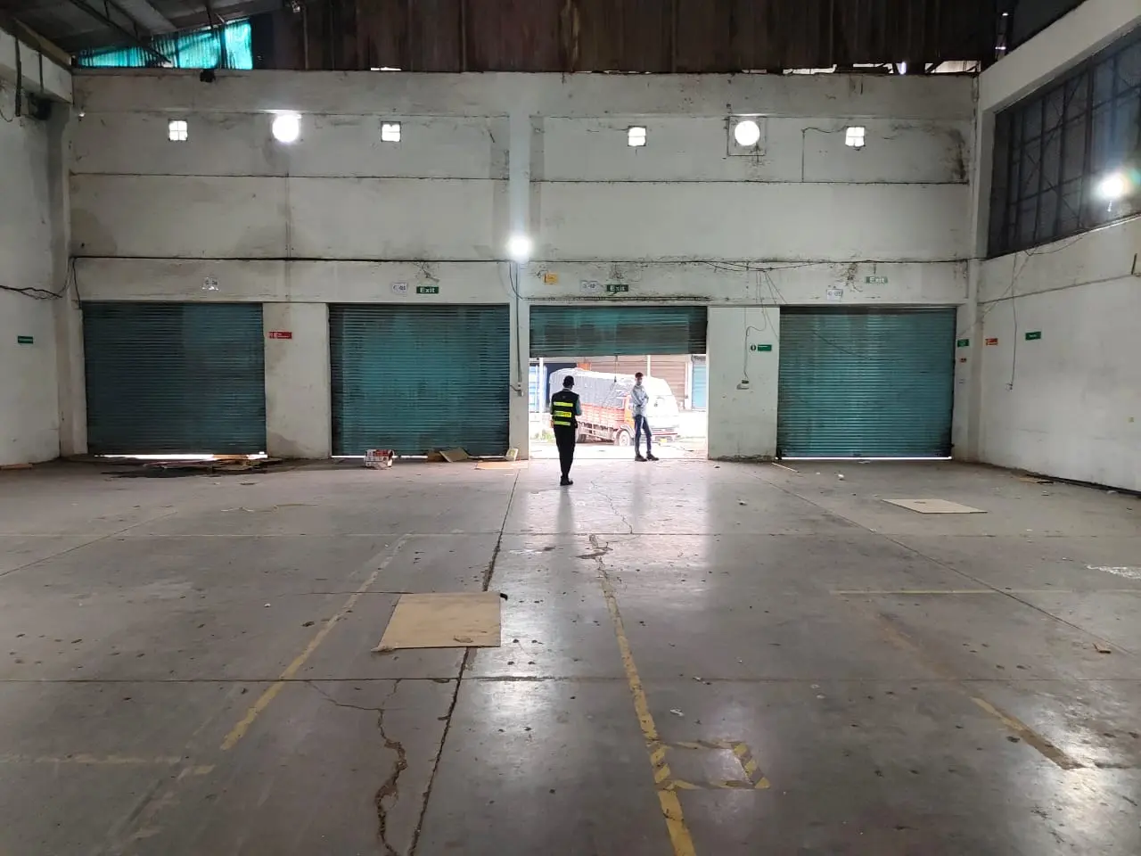 12,000 sqft warehouse in Mumbai, Maharashtra