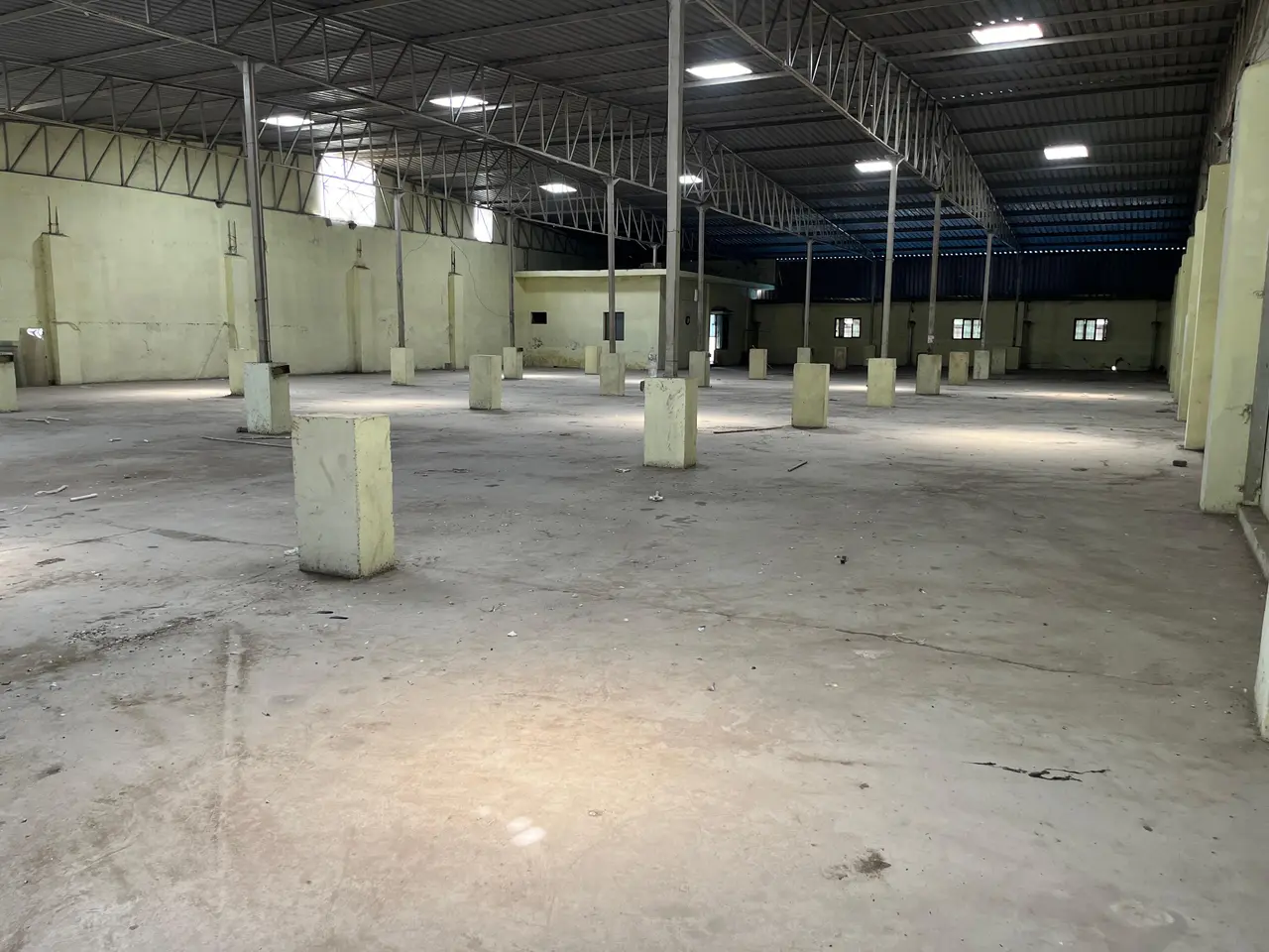 20,000 sqft warehouse in Lucknow, Uttar Pradesh