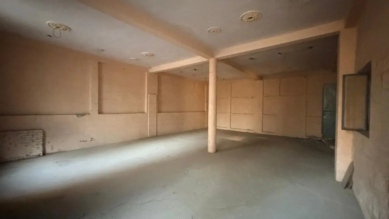 2,700 sqft warehouse in Delhi, Delhi