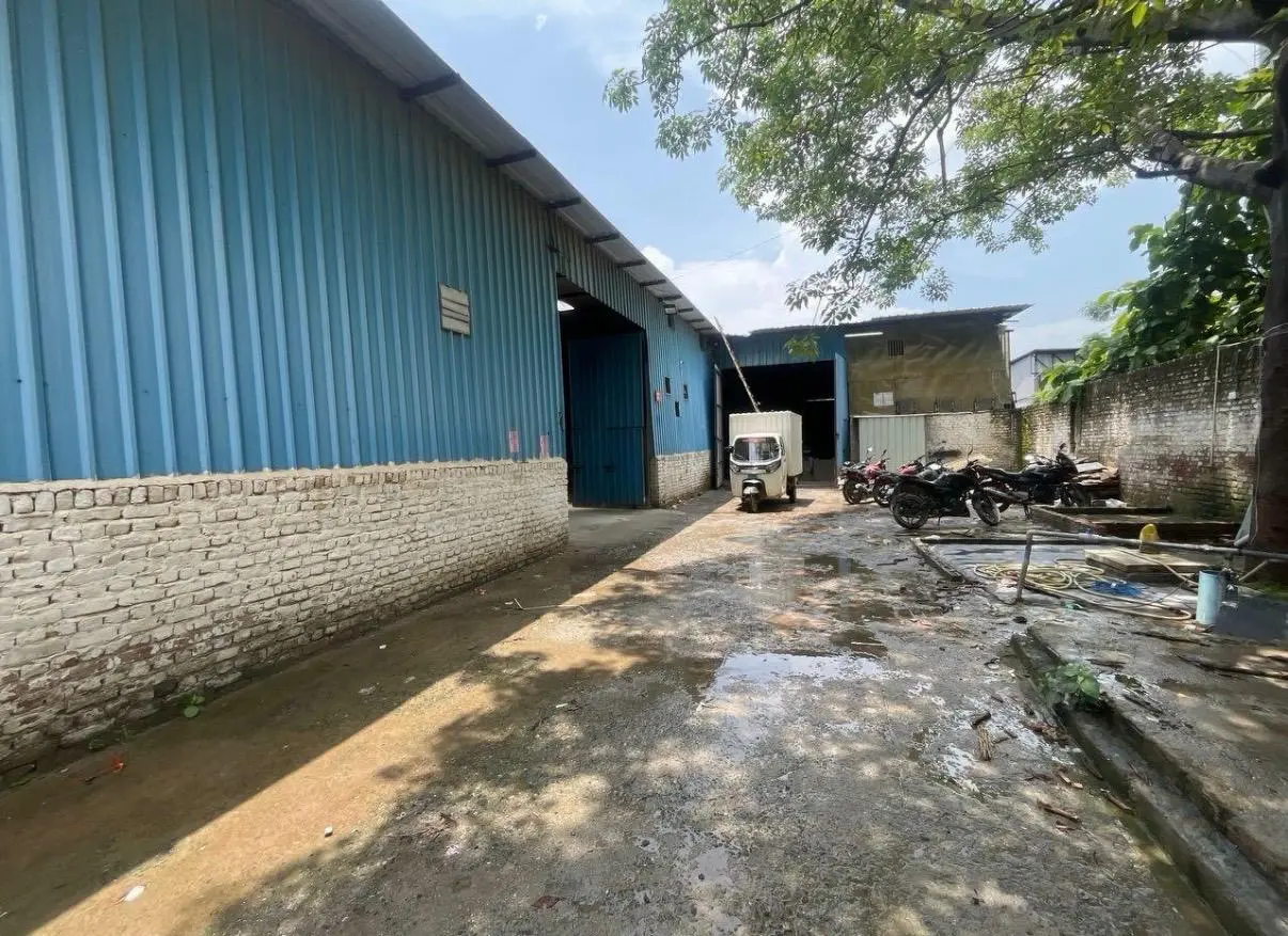 12,000 sqft warehouse in Delhi, Delhi