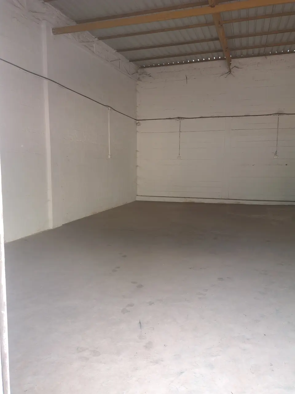 2,000 sqft warehouse in Bengaluru, Karnataka